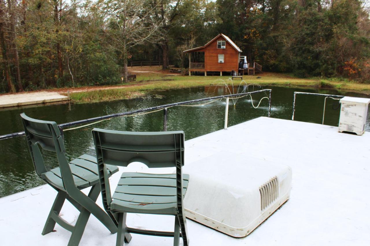 Berry Creek Cabins Hotel Isabel Exterior photo